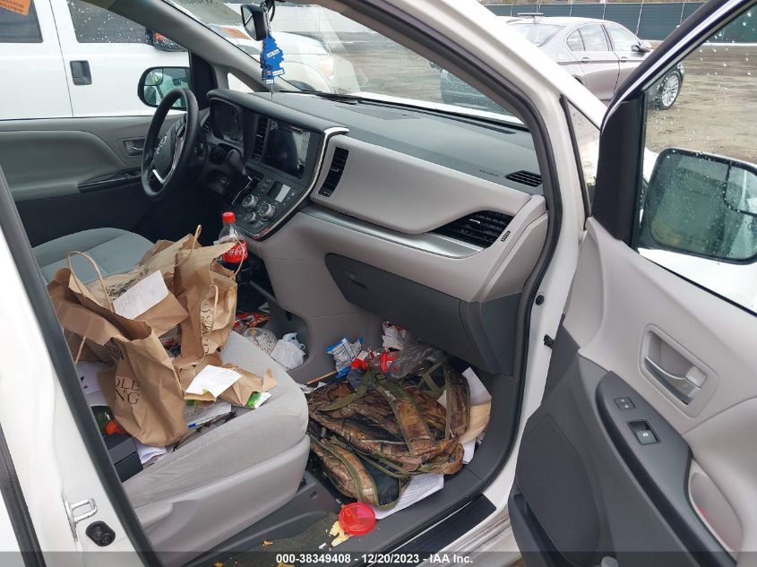 VIN 5TDKZ3DC1HS830497 2017 TOYOTA SIENNA LE