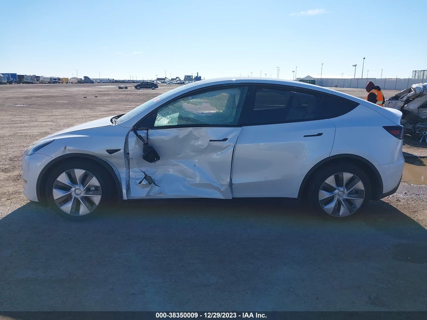 VIN 7SAYGDEE2PA093089 2023 TESLA MODEL Y AWD/LONG RANGE DUAL MOTOR ALL-WHEEL DRIVE