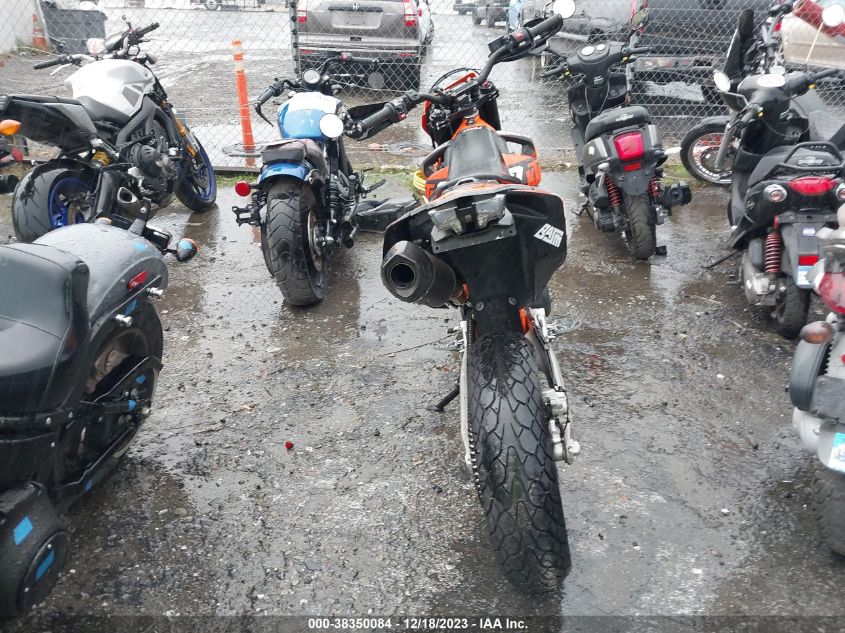 2021 KTM 690 SMC R VBKLSV409MM709926
