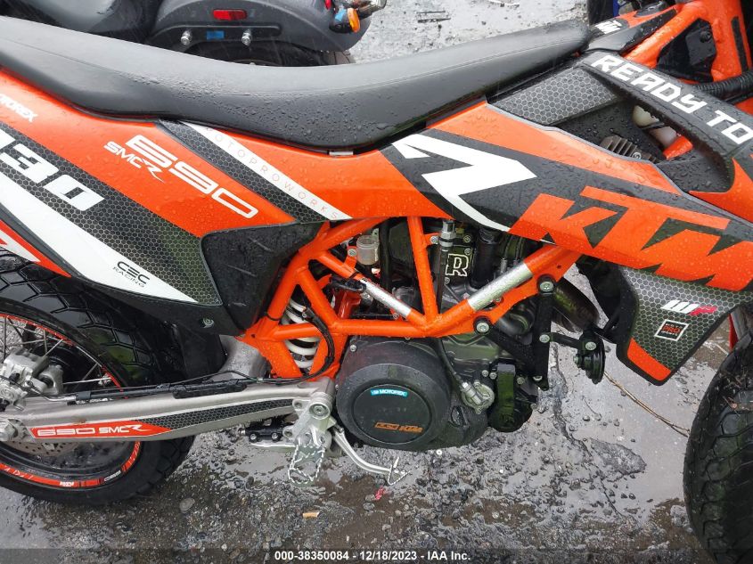 2021 KTM 690 SMC R VBKLSV409MM709926