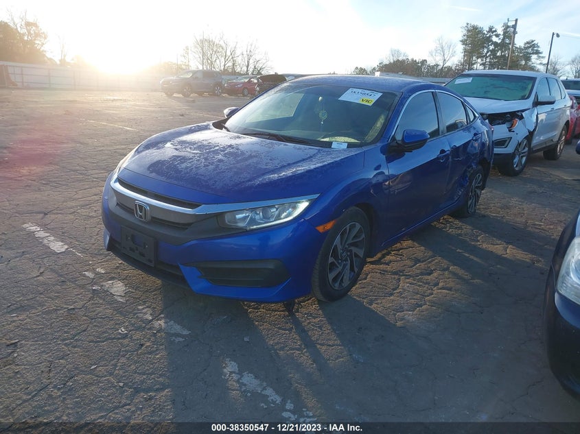 VIN 19XFC2F51JE203245 2018 HONDA CIVIC LX