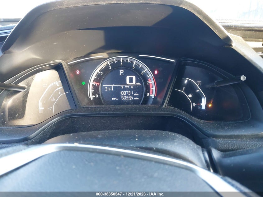 VIN 19XFC2F51JE203245 2018 HONDA CIVIC LX