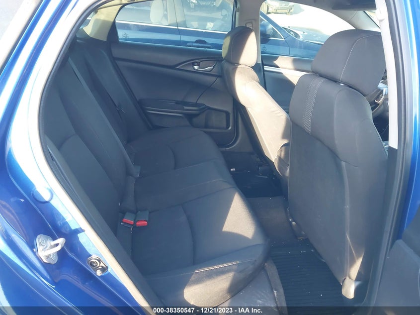 VIN 19XFC2F51JE203245 2018 HONDA CIVIC LX