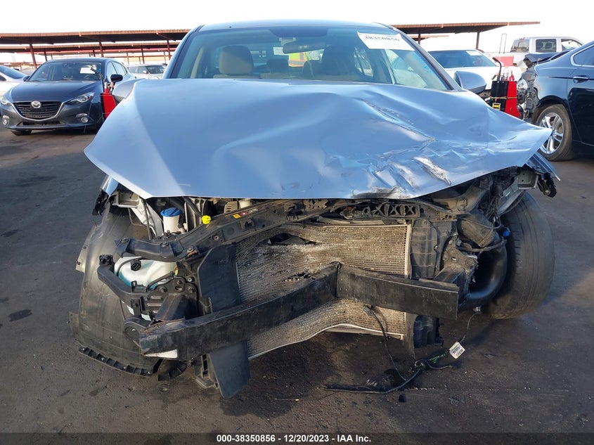 VIN 5NPD74LF8HH146553 2017 HYUNDAI ELANTRA SE