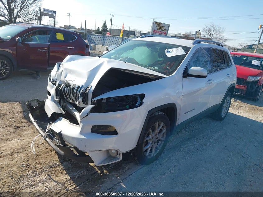 VIN 1C4PJLCB7JD573479 2018 JEEP CHEROKEE LATITUDE FWD