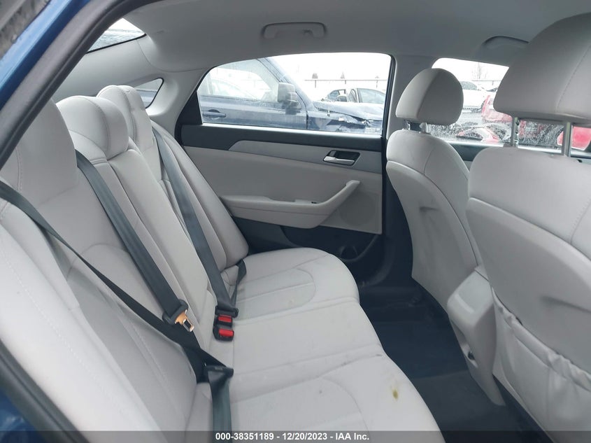 VIN 5NPE24AA2JH700671 2018 HYUNDAI SONATA ECO