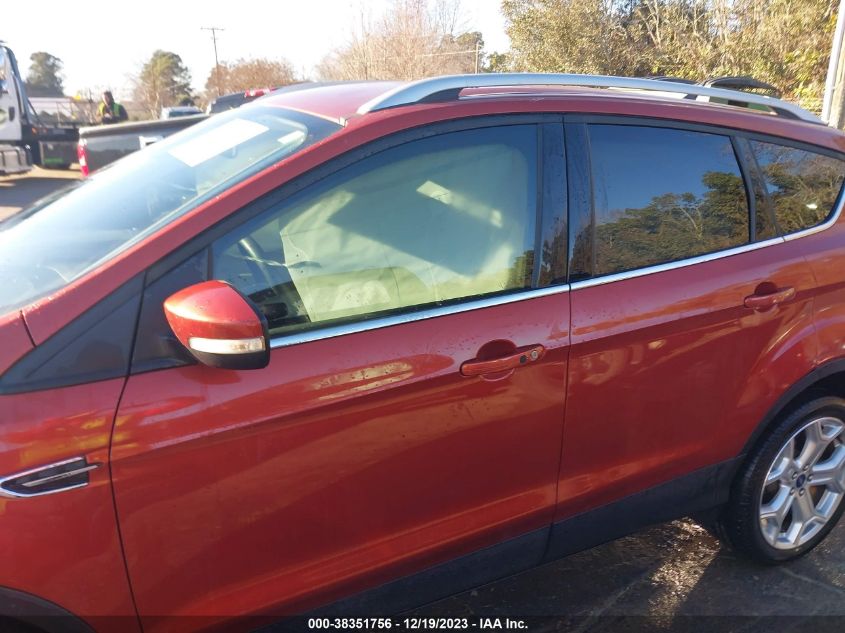 2019 FORD ESCAPE TITANIUM - 1FMCU9J97KUB80135