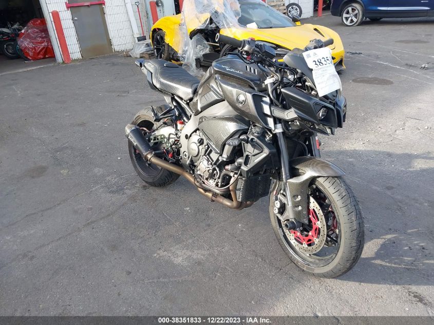 2017 YAMAHA FZ10 JYARN48E5HA000237