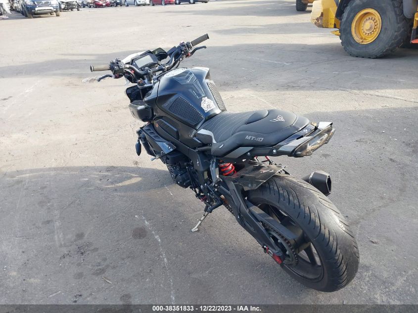 2017 YAMAHA FZ10 - JYARN48E5HA000237