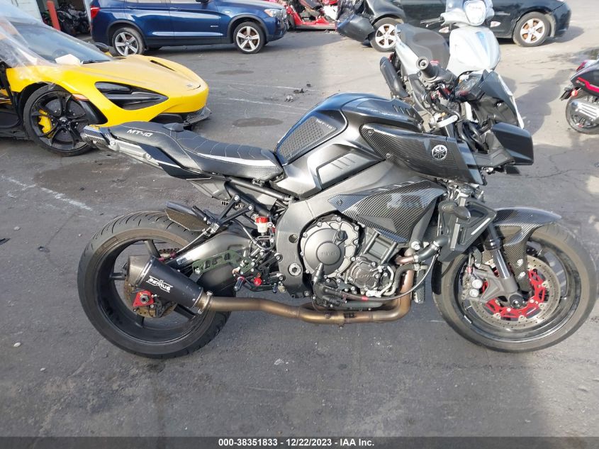 2017 YAMAHA FZ10 - JYARN48E5HA000237