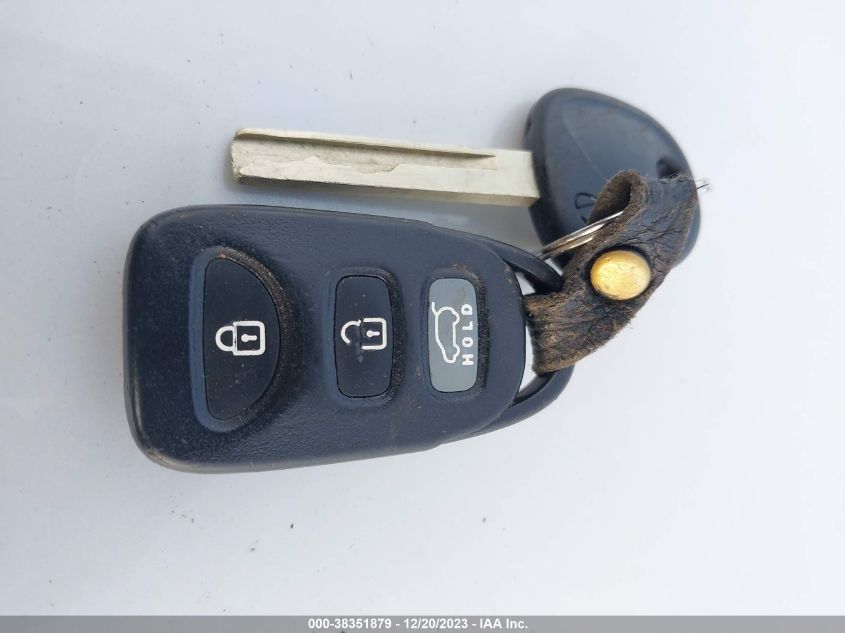 2013 HYUNDAI ELANTRA GT - KMHD35LE9DU079000