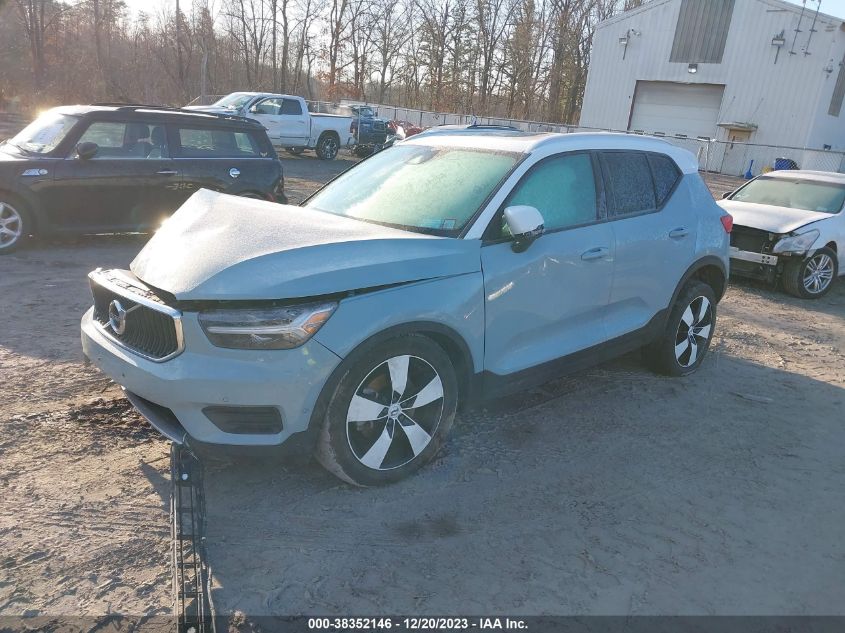VIN YV4162UK3K2126979 2019 VOLVO XC40 T5 MOMENTUM