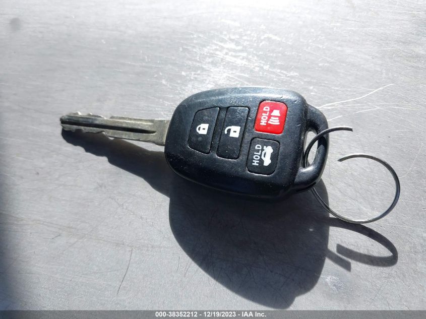 2015 TOYOTA COROLLA LE - 5YFBURHE8FP240896