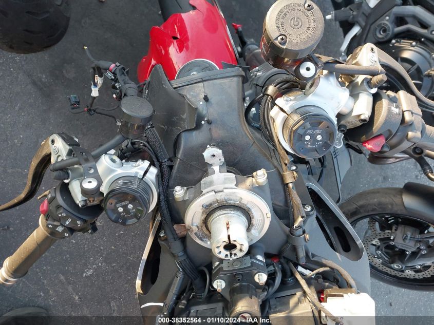 2024 DUCATI PANIGALE V4S ZDMDAGWW8RB007156