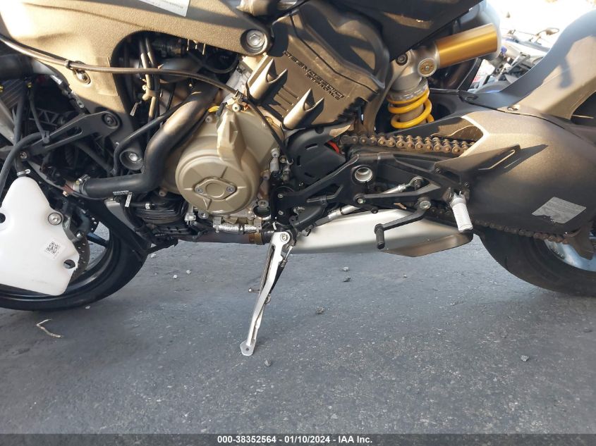 2024 DUCATI PANIGALE V4S ZDMDAGWW8RB007156