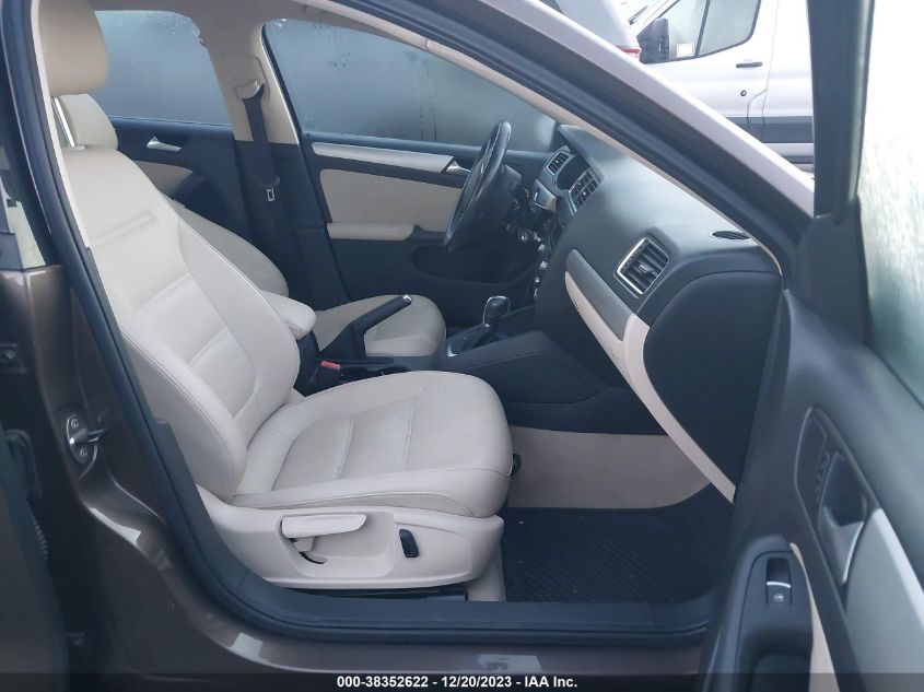 2014 VOLKSWAGEN JETTA SE - 3VWD17AJ5EM277291