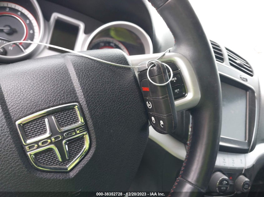 VIN 3C4PDDEG7KT708882 2019 DODGE JOURNEY GT