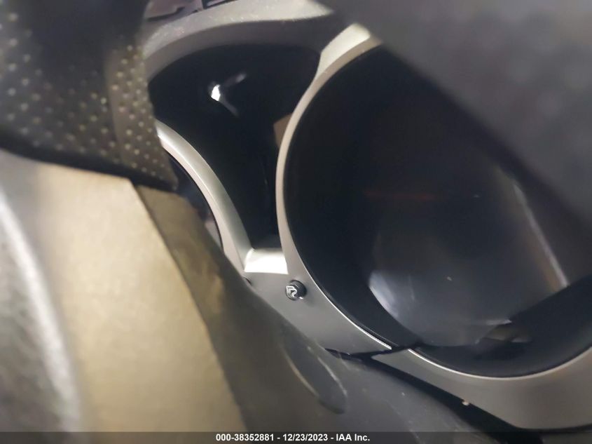 2015 NISSAN JUKE S/SV/SL/NISMO - JN8AF5MV8FT552024