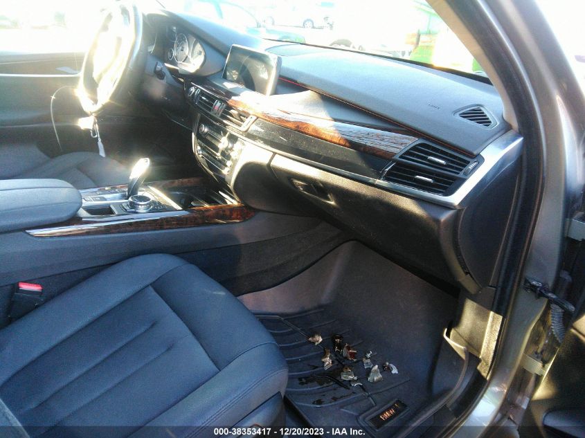 2015 BMW X5 XDRIVE35I - 5UXKR0C54F0K58082