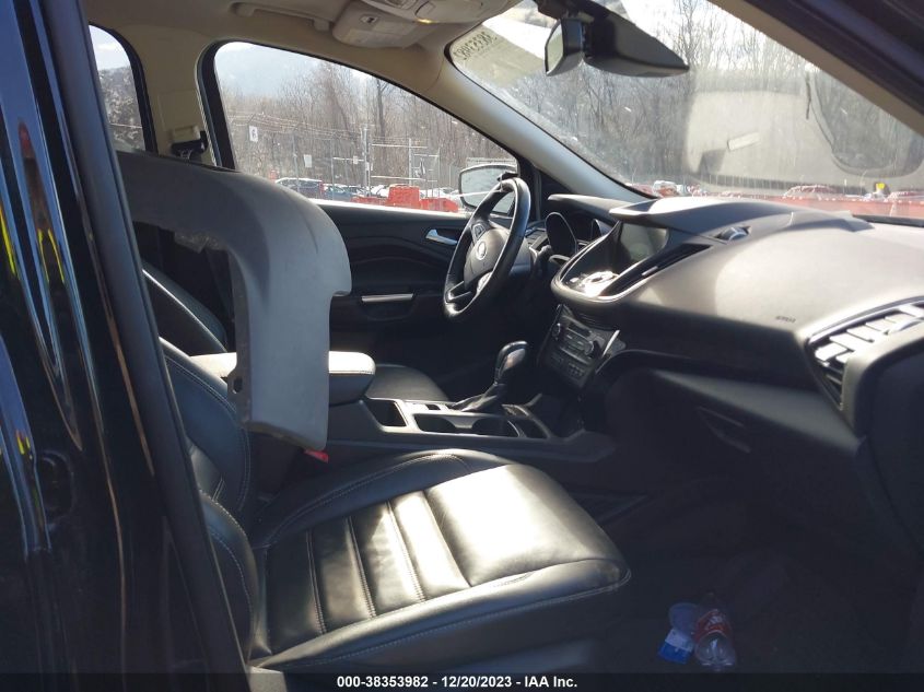 2019 FORD ESCAPE TITANIUM - 1FMCU9J92KUB11563
