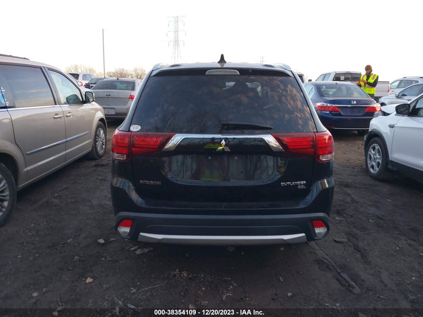 VIN JA4AD3A34JZ009052 2018 MITSUBISHI OUTLANDER SEL