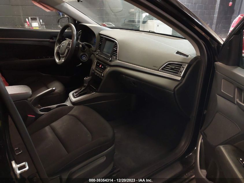 2018 HYUNDAI ELANTRA SEL - 5NPD84LF9JH383622
