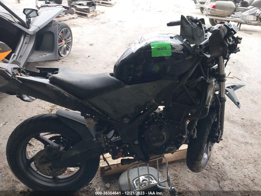 2013 HONDA CBR250 R MLHMC4107D5300445
