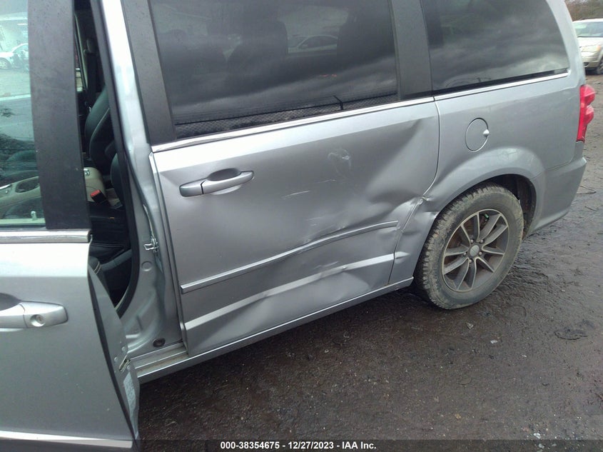 VIN 2C4RDGCG3HR786567 2017 DODGE GRAND CARAVAN SXT