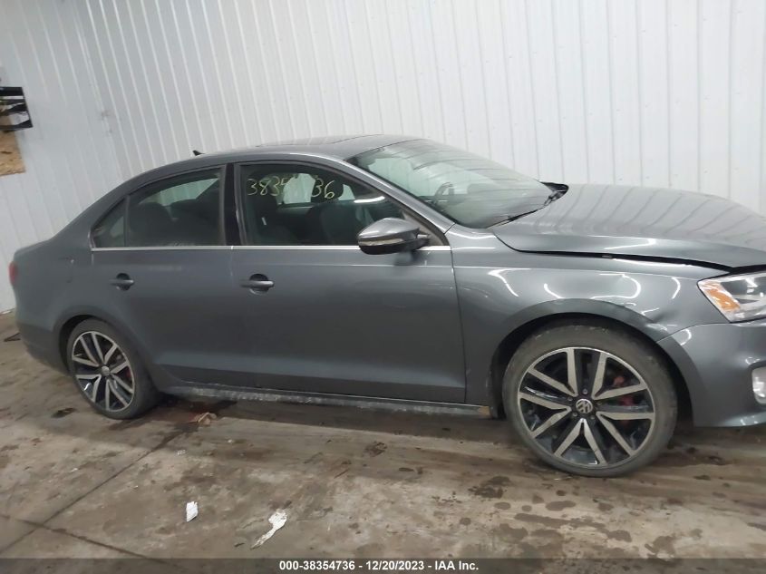 2013 VOLKSWAGEN JETTA GLI - 3VW467AJ6DM361216