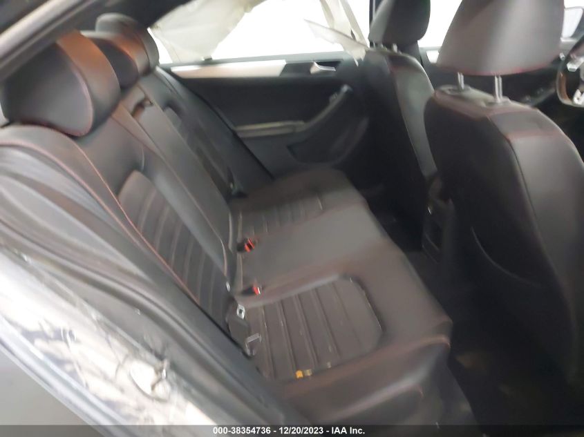 2013 VOLKSWAGEN JETTA GLI - 3VW467AJ6DM361216