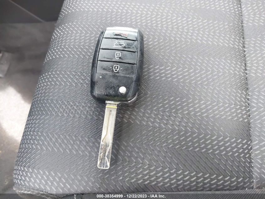 VIN KNDPM3AC9L7804144 2020 KIA SPORTAGE LX