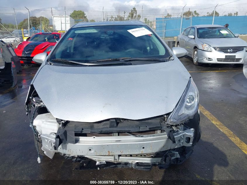 2017 TOYOTA PRIUS C - JTDKDTB36H1593083