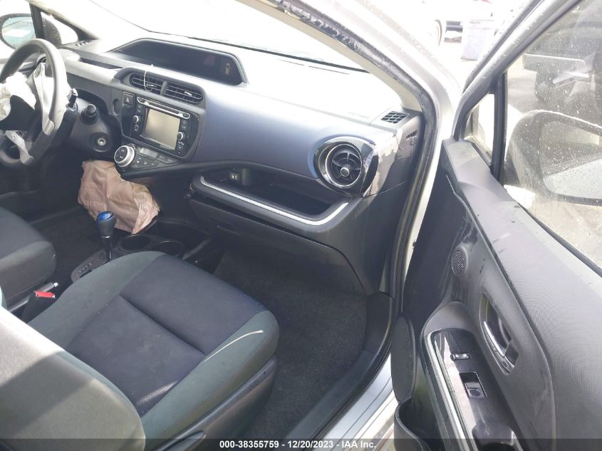 2017 TOYOTA PRIUS C - JTDKDTB36H1593083