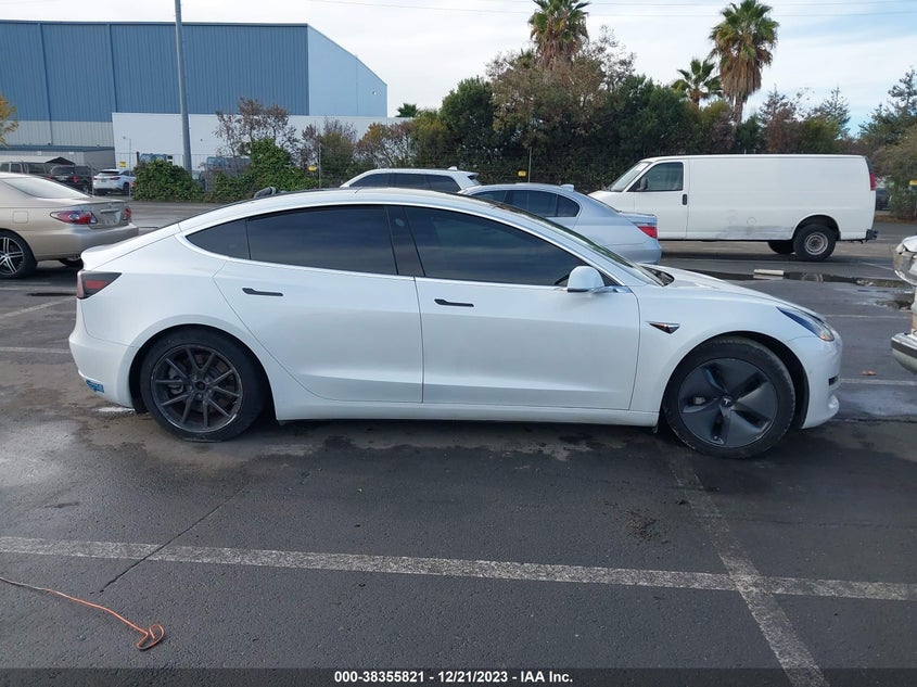 VIN 5YJ3E1EB6LF741693 2020 TESLA MODEL 3