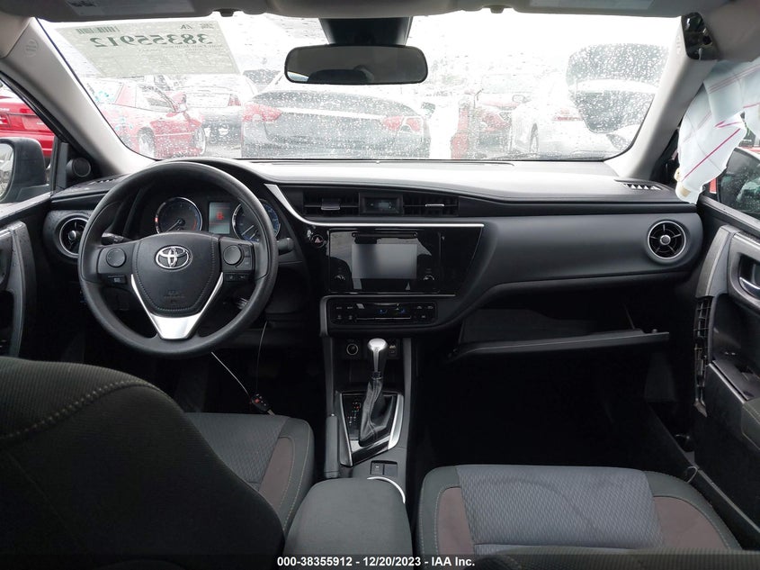 VIN 2T1BURHE3JC099714 2018 TOYOTA COROLLA LE