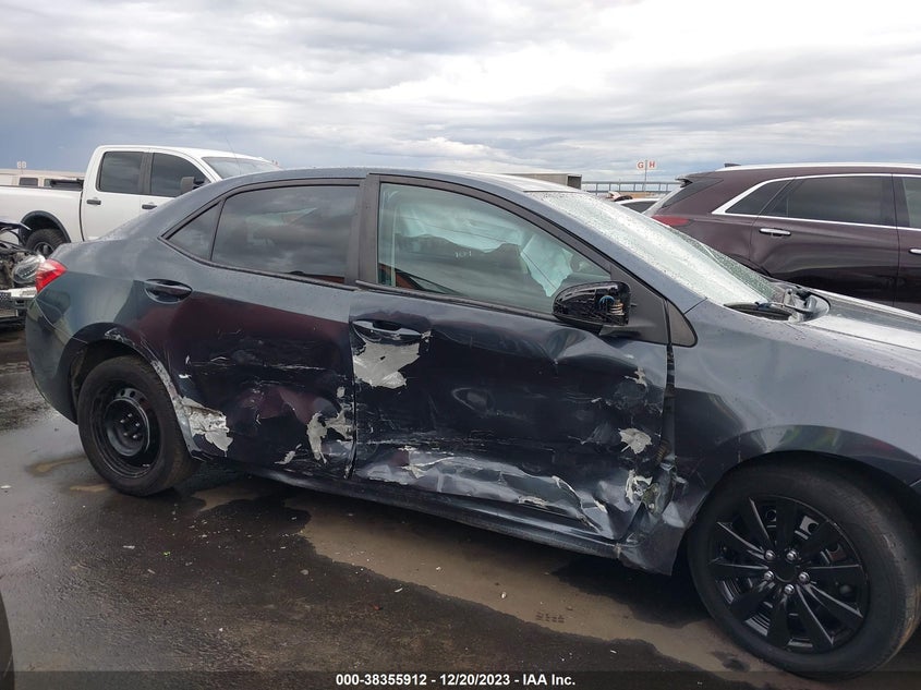 VIN 2T1BURHE3JC099714 2018 TOYOTA COROLLA LE