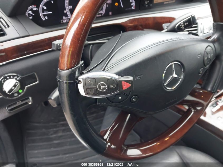2013 MERCEDES-BENZ S 550 WDDNG7DB6DA505486