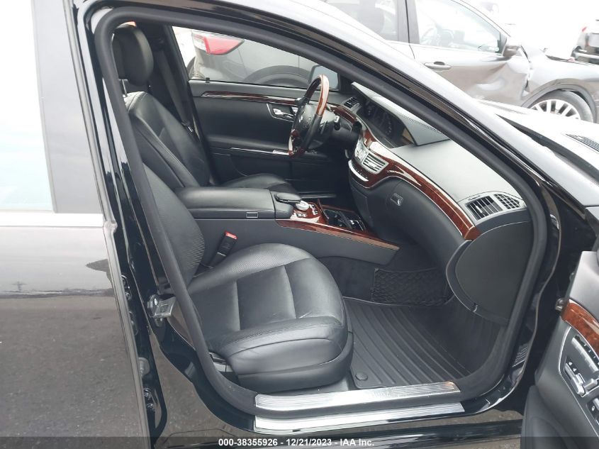 2013 MERCEDES-BENZ S 550 WDDNG7DB6DA505486