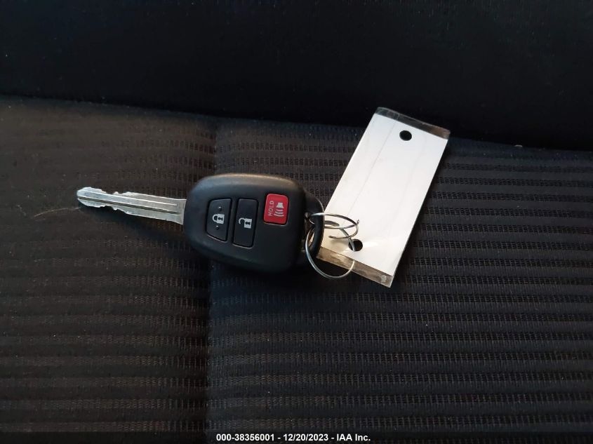 2015 TOYOTA RAV4 XLE - JTMRFREV8FD118362