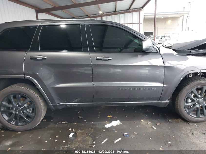 VIN 1C4RJFAG1JC435497 2018 JEEP GRAND CHEROKEE LAREDO