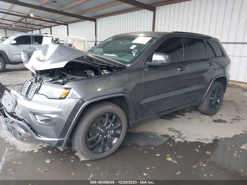 VIN 1C4RJFAG1JC435497 2018 JEEP GRAND CHEROKEE LAREDO