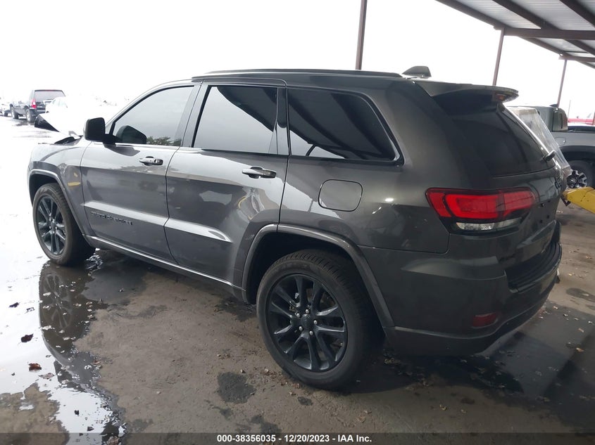 VIN 1C4RJFAG1JC435497 2018 JEEP GRAND CHEROKEE LAREDO