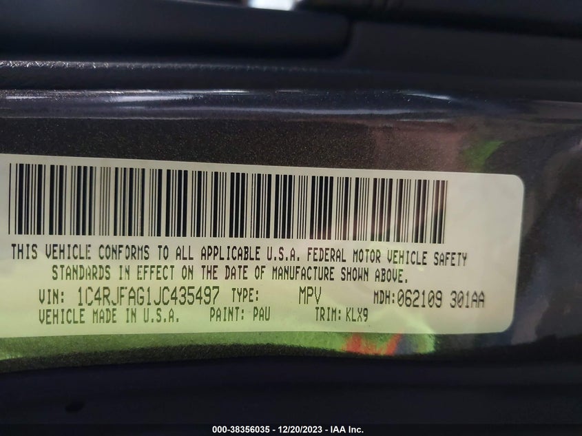VIN 1C4RJFAG1JC435497 2018 JEEP GRAND CHEROKEE LAREDO