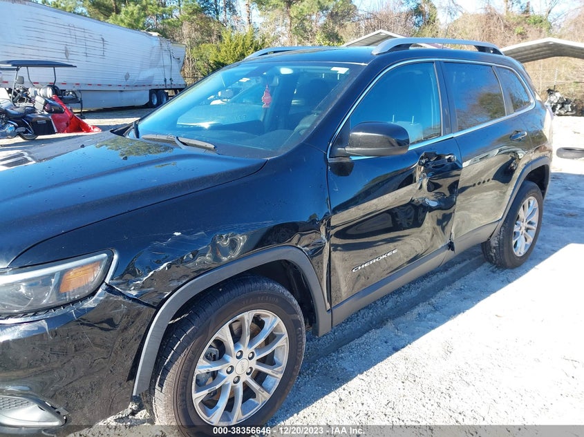 VIN 1C4PJLCX4KD120255 2019 JEEP CHEROKEE LATITUDE FWD