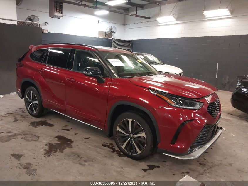 2022 TOYOTA HIGHLANDER XSE - 5TDLZRBHXNS242583