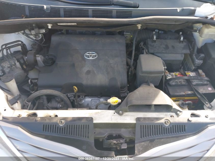 5TDYK3DC7FS626508 2015 TOYOTA SIENNA, photo no. 10