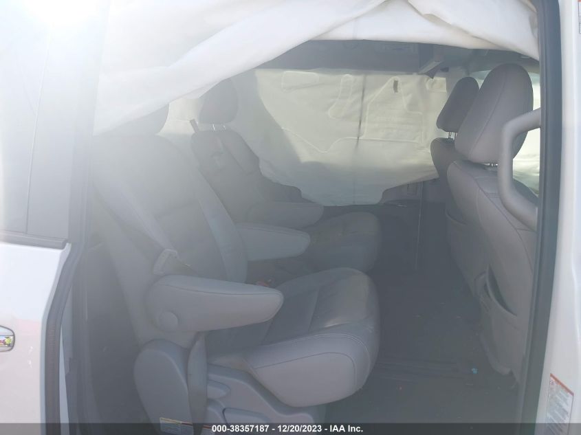 5TDYK3DC7FS626508 2015 TOYOTA SIENNA, photo no. 8