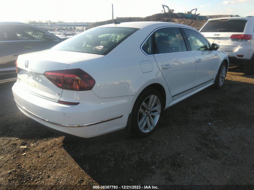 2017 VOLKSWAGEN PASSAT SE - 1VWGT7A32HC020426