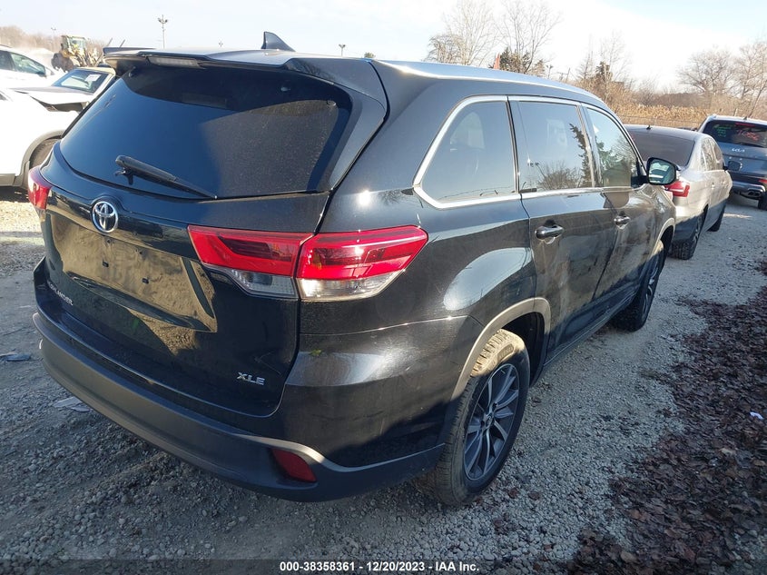 VIN 5TDKZRFH6JS530259 2018 TOYOTA HIGHLANDER SE/XLE