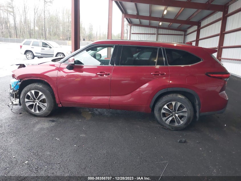 VIN 5TDHZRBH4MS531463 2021 TOYOTA HIGHLANDER XLE